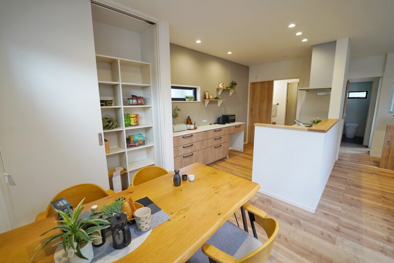 趣味のキャンプ道具やコレクションをきれいに収納したい